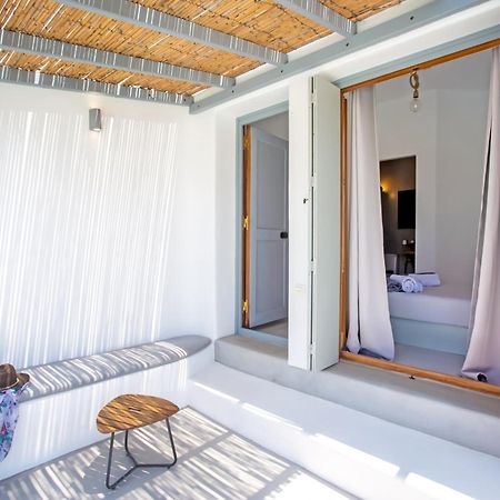 Terra White Seaview Pool Apartments & Suites Mykonos Town ภายนอก รูปภาพ