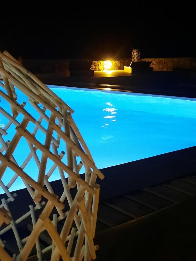 Terra White Seaview Pool Apartments & Suites Mykonos Town ภายนอก รูปภาพ