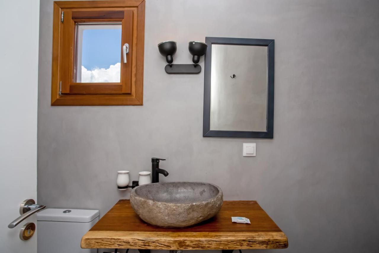 Terra White Seaview Pool Apartments & Suites Mykonos Town ภายนอก รูปภาพ