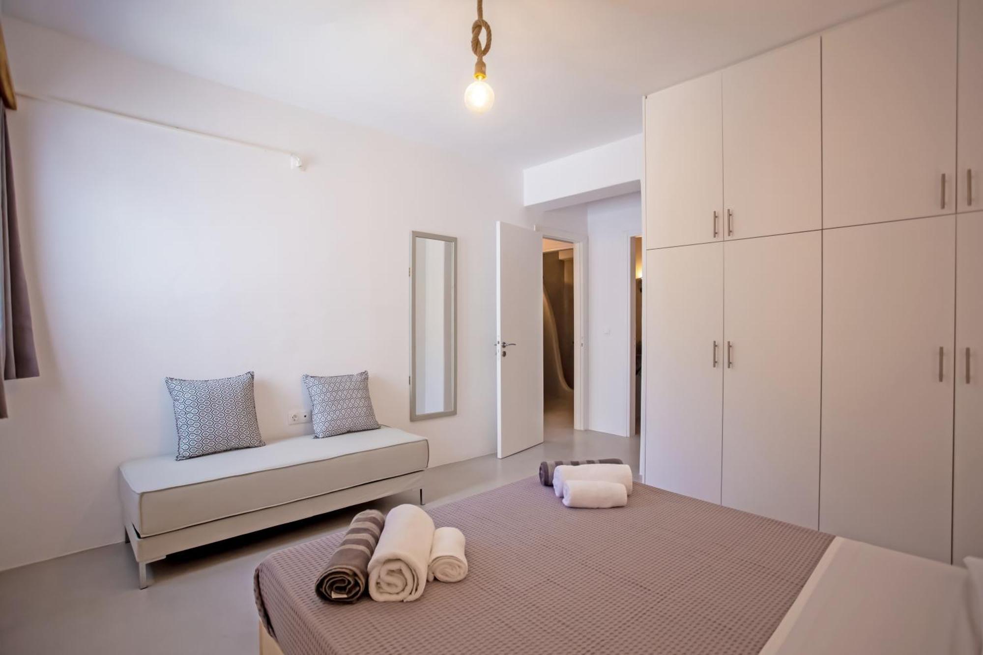 Terra White Seaview Pool Apartments & Suites Mykonos Town ภายนอก รูปภาพ