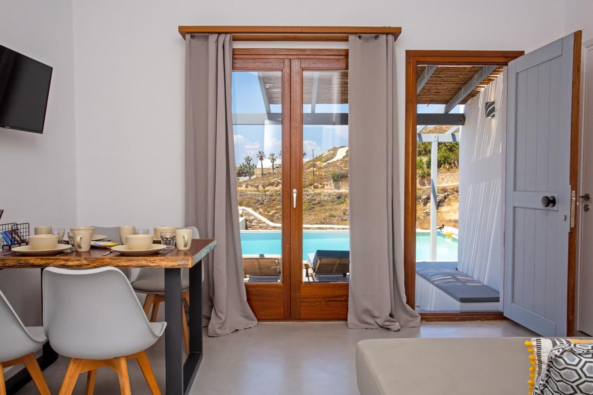 Terra White Seaview Pool Apartments & Suites Mykonos Town ภายนอก รูปภาพ
