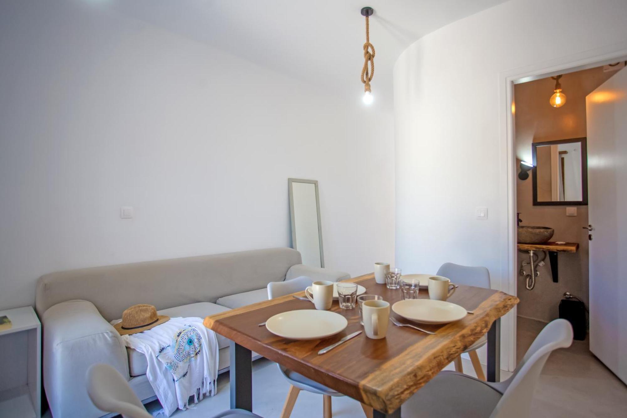 Terra White Seaview Pool Apartments & Suites Mykonos Town ภายนอก รูปภาพ