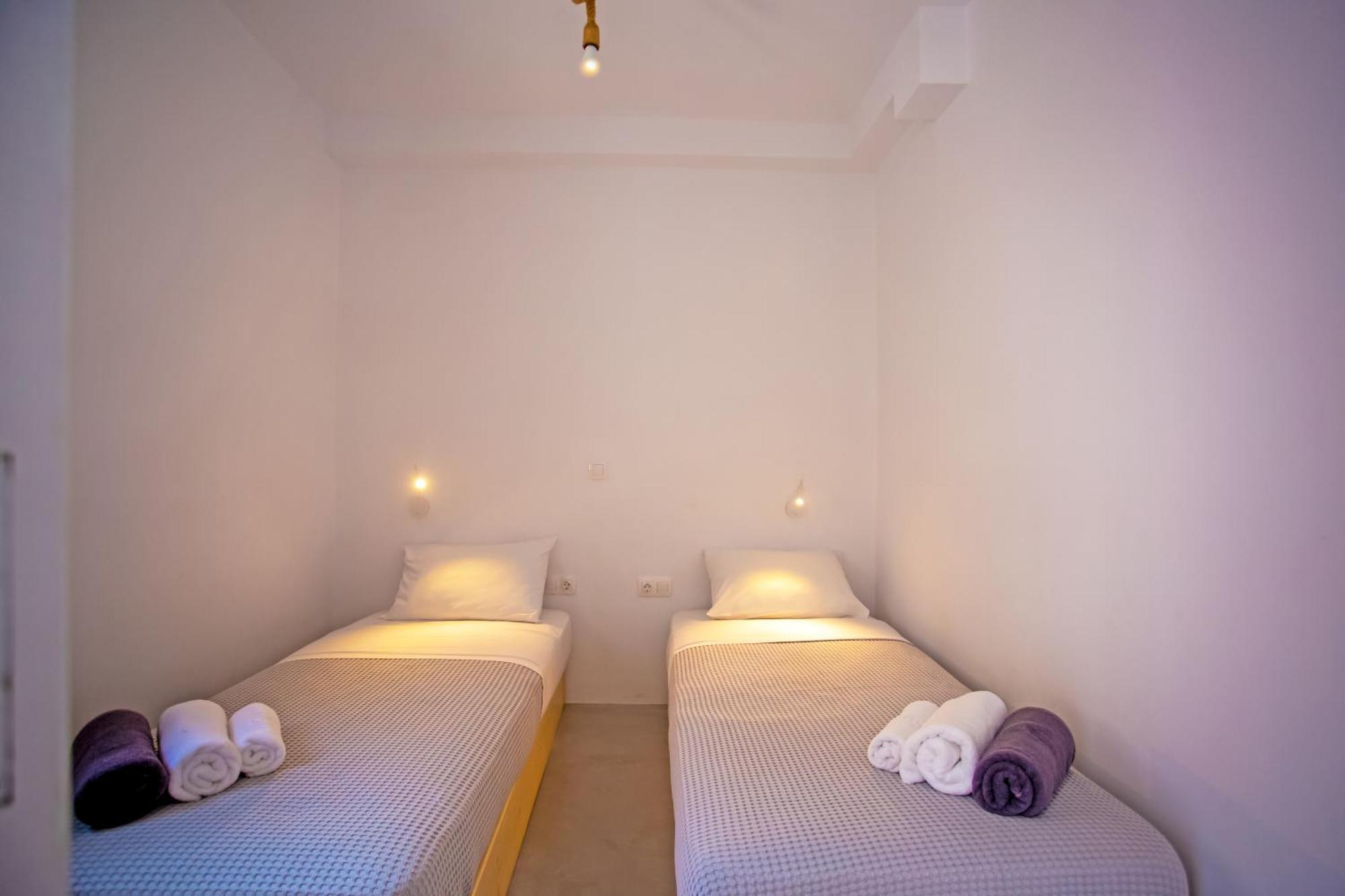 Terra White Seaview Pool Apartments & Suites Mykonos Town ภายนอก รูปภาพ